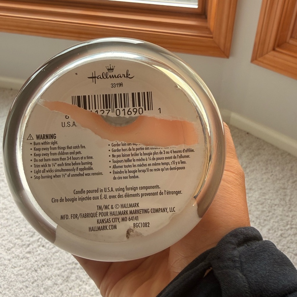 Hallmark Sparkling Citrus 3-Wick Jar Candle, 16 oz. - Picture 3 of 5